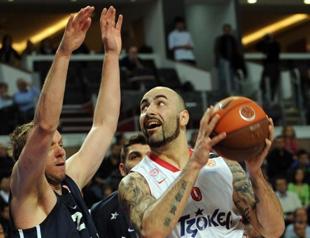 Olympiacos beats Efes second time