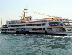 Motor dysfunction leaves steamship stranded in Istanbul
