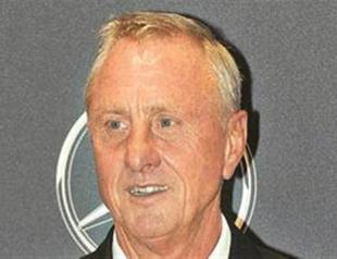 Ajax board memebers set to step down