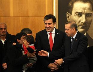 Georgian president hands freed sailors over to Erdoğan