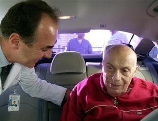 Denktaş not responding to treatment, doctor says