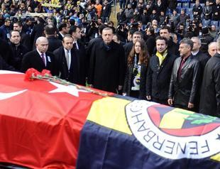 Thousands bid farewell to Turkish football star