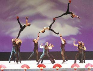 DREAM TEAM – MAGIC ACROBATS