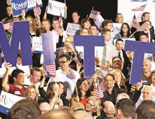 Mitt Romney strolls to victory in Florida