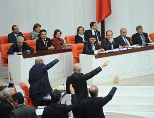 Parliament tense over draft on internal rules