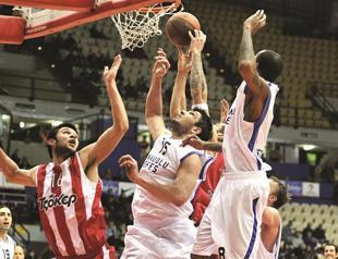 Olympiacos beats Efes in Euro battle