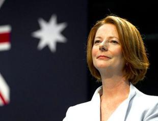 Australian prime minister hosts dinner for lesbians and gays