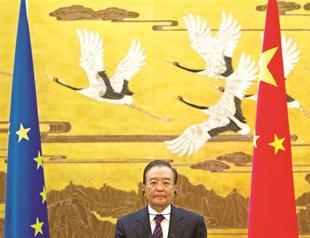 Greece bailout delayed China pledges support