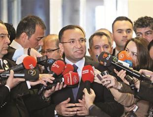 Gov’t rushes intel law to the Parliament’s floor