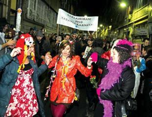 Tatavla Carnival returns to Istanbul’s streets