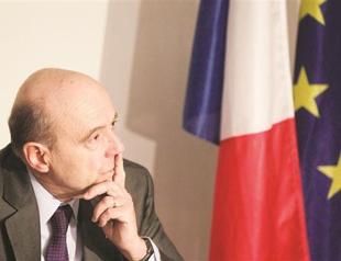 Russia backs Syria as Paris warns Moscow of isolation