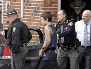 School shut down after phone corrects gunna to gunman in text