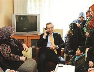 PM accepts citizen’s random invitation to have a cup of tea