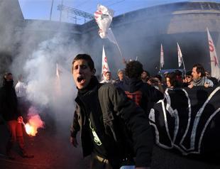 Holy alliance in Italy protests against working on Sundays