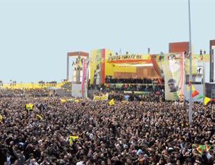 Diyarbakır marks Nevruz amid tension in Istanbul