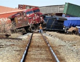 Three dead as train derails in Ontario