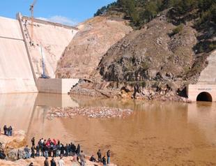 Dam flooding kills 2 workers in southern Turkey