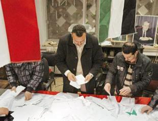 Syrians test with democracy