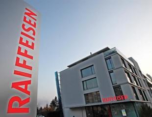 Lender demands more client information from Switzerland