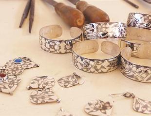 Masters try to maintain dying art of savat silver