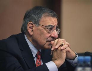 US defense secretary flies in for Afghan talks