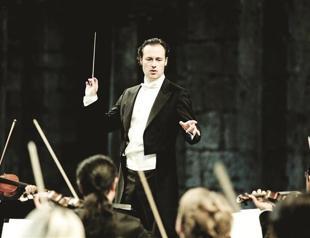 Borusan performs ‘music beyond Time’