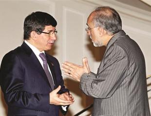 Turkish prime minister in Iran, venue for nuclear talks unclear