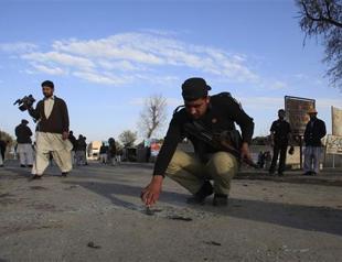 Gunmen kill six UN workers, Shiites in Pakistan