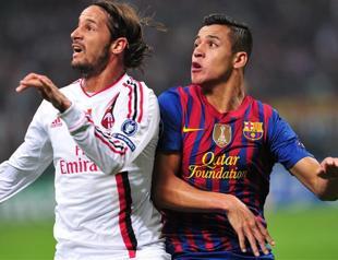 Barcelona complains to UEFA about AC Milans pitch