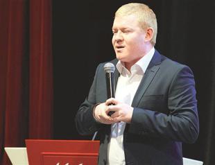 CHP has way to go on religion: scholar