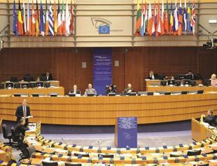 EU report calls for a democratic charter