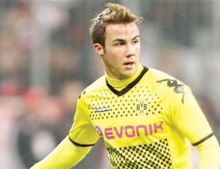 Dortmund’s Götze unlikely to make Hamburg meeting