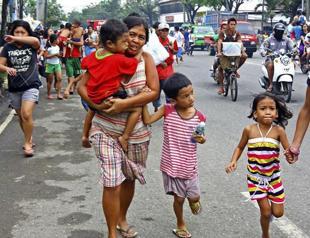 Philippine rescuers search for quake survivors