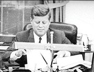 Book details JFK affair with teen intern