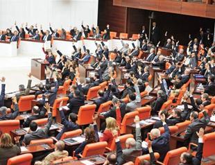 Deal falls through as AKP insists on internal rules draft