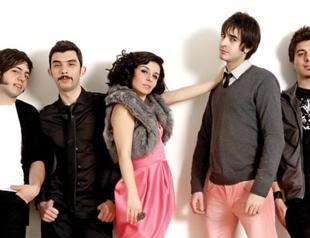 Model takes the stage at Bronx Istanbul