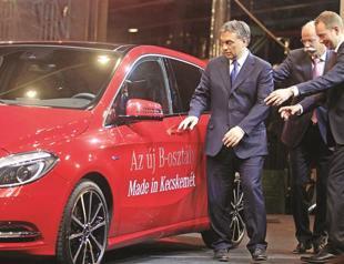 Daimler opens first Benz plant in Eastern Europe