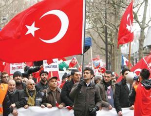 French intel blacklists Turkish group