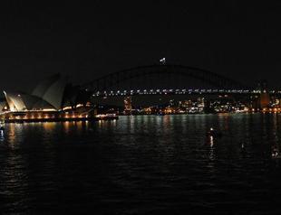 Sydney first city to dim lights for Earth Hour
