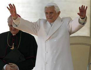 Fake Vatican tweet announces... popes death