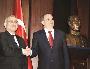 Interest rate strife grows as minister rakes up past