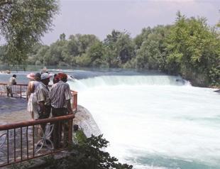 Turkey prepares to send water to Turkish Cyprus