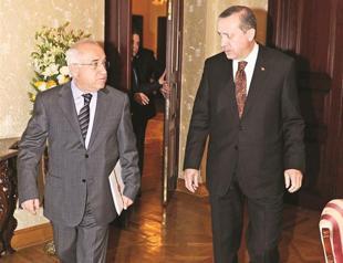 PM leaves his house, meets Çiçek