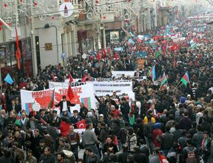 Azeris mark 20th anniversary of Khojaly Massacre in Istanbul
