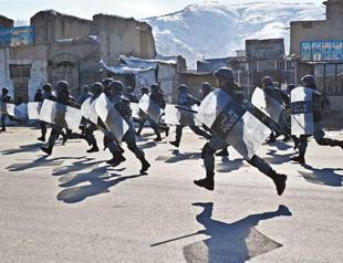 NATO recalls staff amid fresh Afghan violence