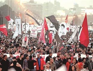 Egyptian Premier League called off in wake of football violence