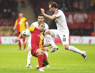 Lions extend winning run to six games