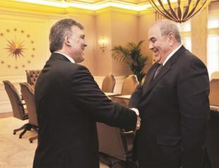 Allawi offers 3 options to end Iraqi deadlock