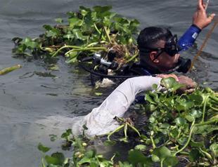 Bangladesh ferry sinks: 31 dead, 100-plus missing