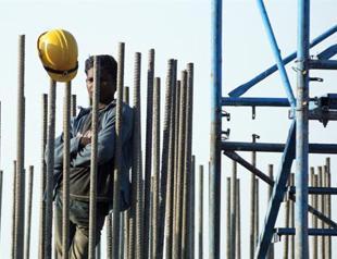 Indian growth slips to weakest since 2008